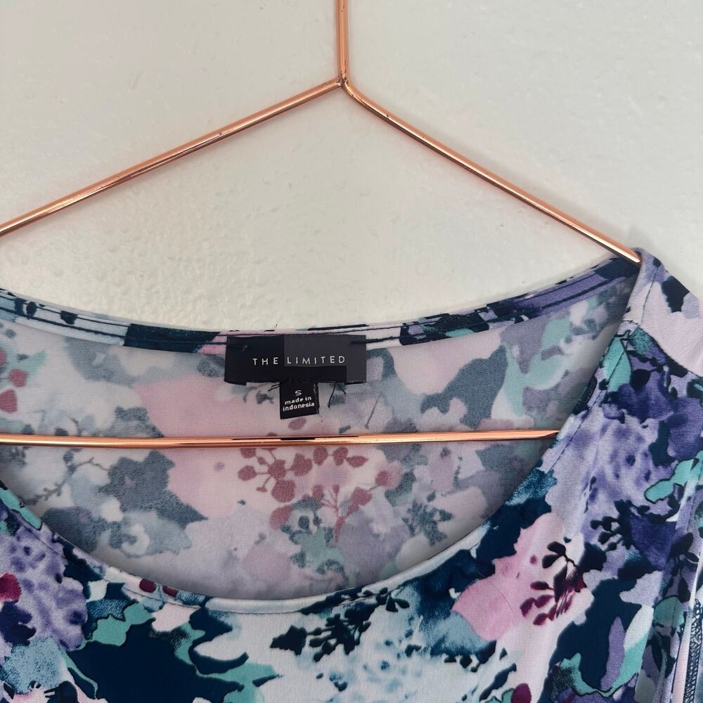 The limited floral cold shoulder blouse size small - Picture 3 of 6